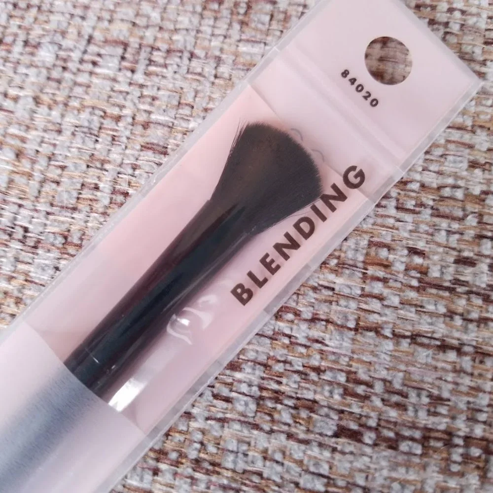 💋 4 for $12 ELF Blending Brush  e.l.f. #84020, New, Unopened